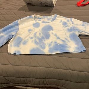Cropped tie dye sweatshirt